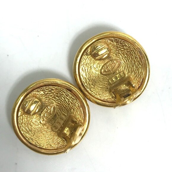 CHANEL Vintage Gold Logo Earrings - Picture 5 of 6
